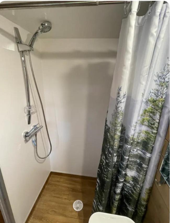 La Tiny House De Nanou Guest House Rochefort Ngoại thất bức ảnh